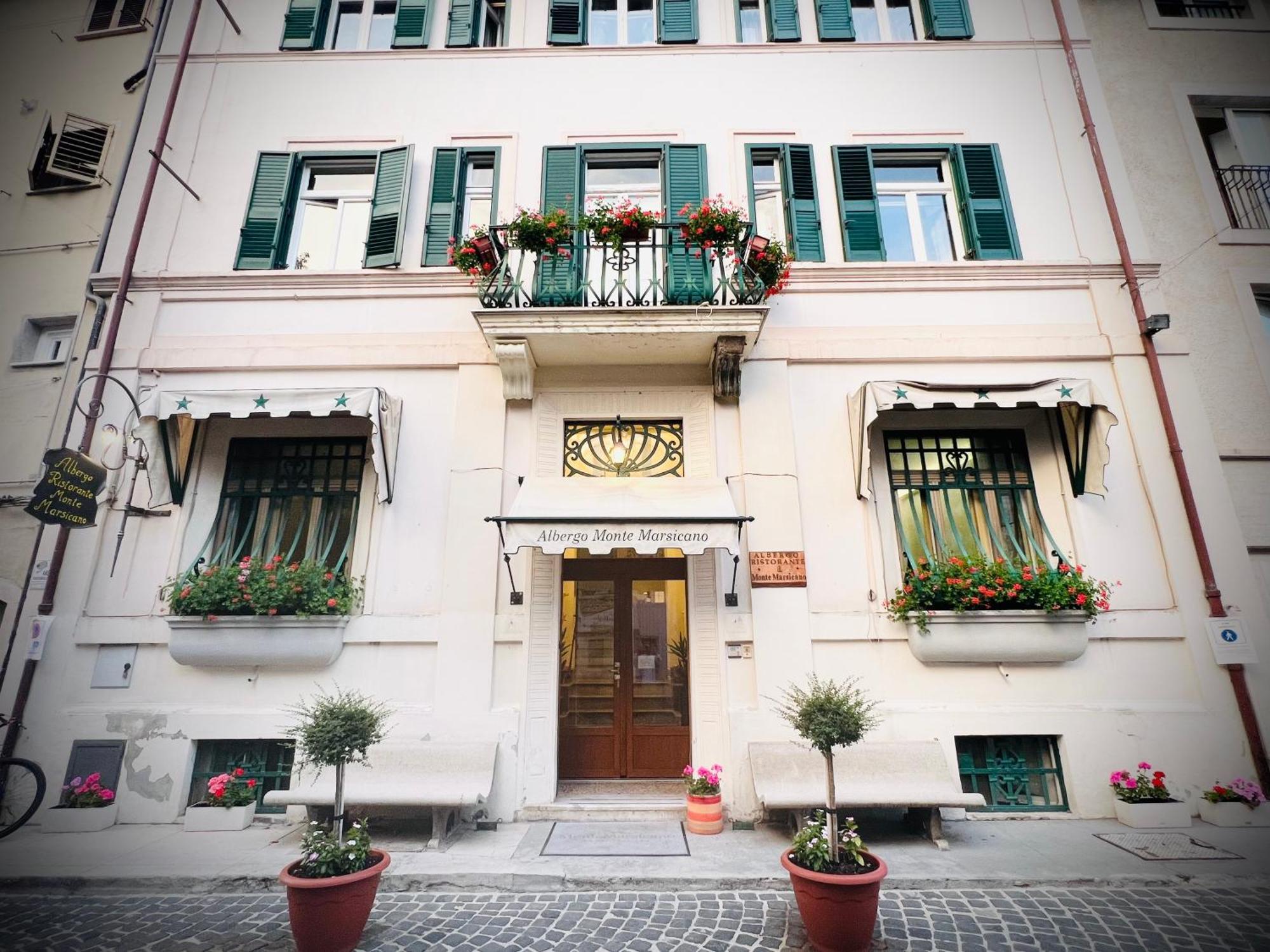 Monte Marsicano Hotel Pescasseroli Exterior photo